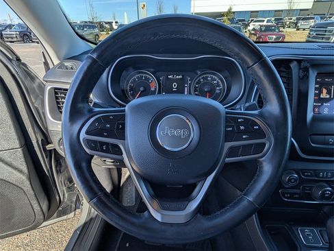 Used 2021 Jeep Cherokee Latitude Plus image 11