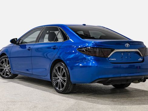 Used 2016 Toyota Camry SE image 7