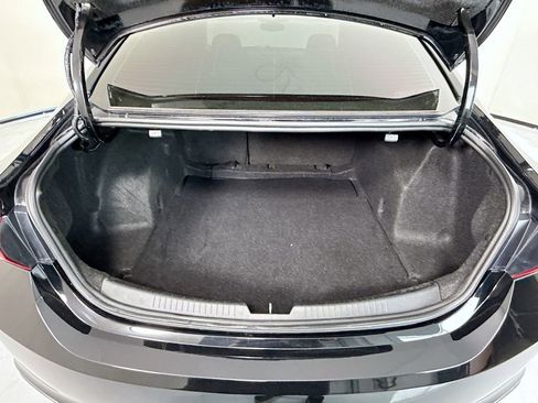 Used 2020 Chevrolet Malibu LT FWD image 28