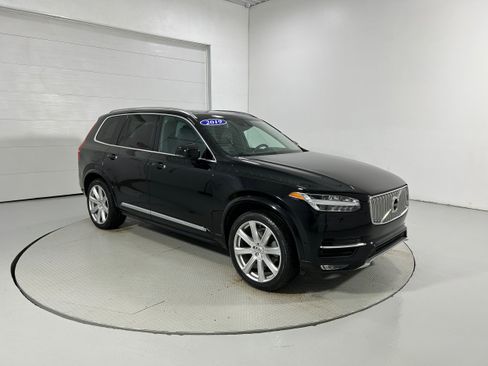 Used 2019 Volvo XC90 T6 Inscription w/ Advanced Package image 2