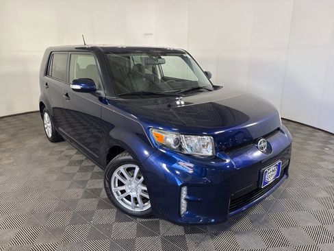 Used 2014 Scion xB image 9