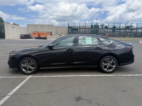 Used 2023 Honda Accord EX image 4