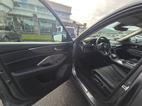 Used 2023 Acura MDX SH-AWD w/ Advance Package image 15
