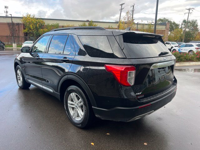 Used 2023 Ford Explorer XLT w/ Equipment Group 202A AWD/4WD image 7
