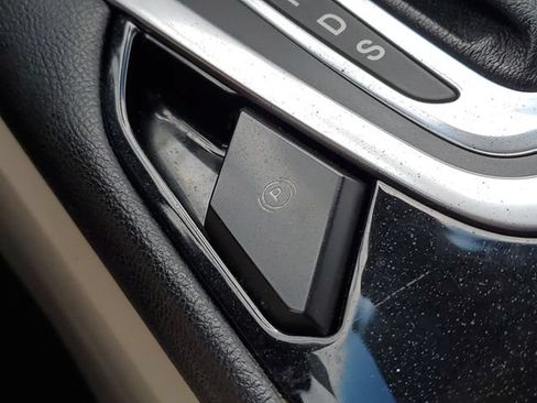 Used 2016 Ford Edge Titanium w/ Equipment Group 302A AWD/4WD image 37