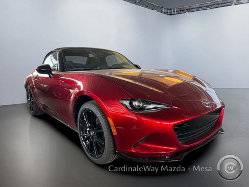 New 2026 MAZDA MX-5 Miata Club w/ Interior Package RWD image 2