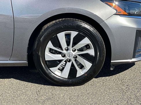 Used 2025 Nissan Altima 2.5 S FWD image 7