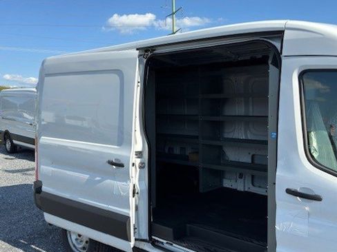 New 2024 Ford Transit 250 148 Medium Roof image 6