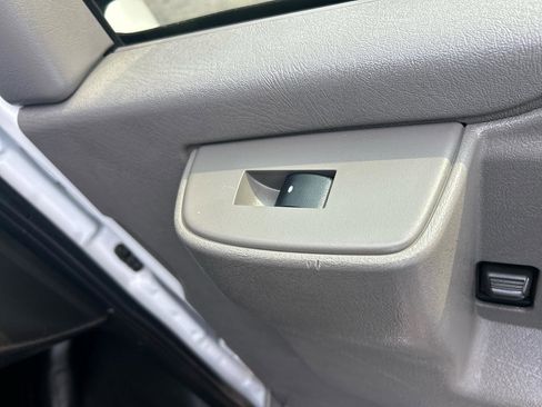 Used 2018 GMC Savana 2500 w/ Driver Convenience Package RWD image 18