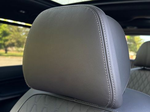 Used 2024 BMW ALPINA XB7 AWD/4WD image 12