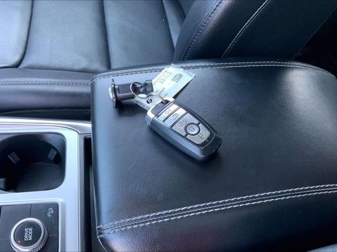 Certified 2023 Ford Explorer Limited image 15