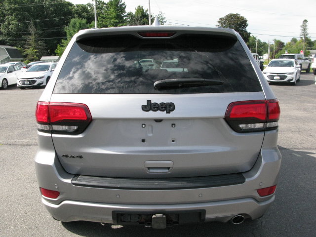 Used 2020 Jeep Grand Cherokee Altitude AWD/4WD image 5