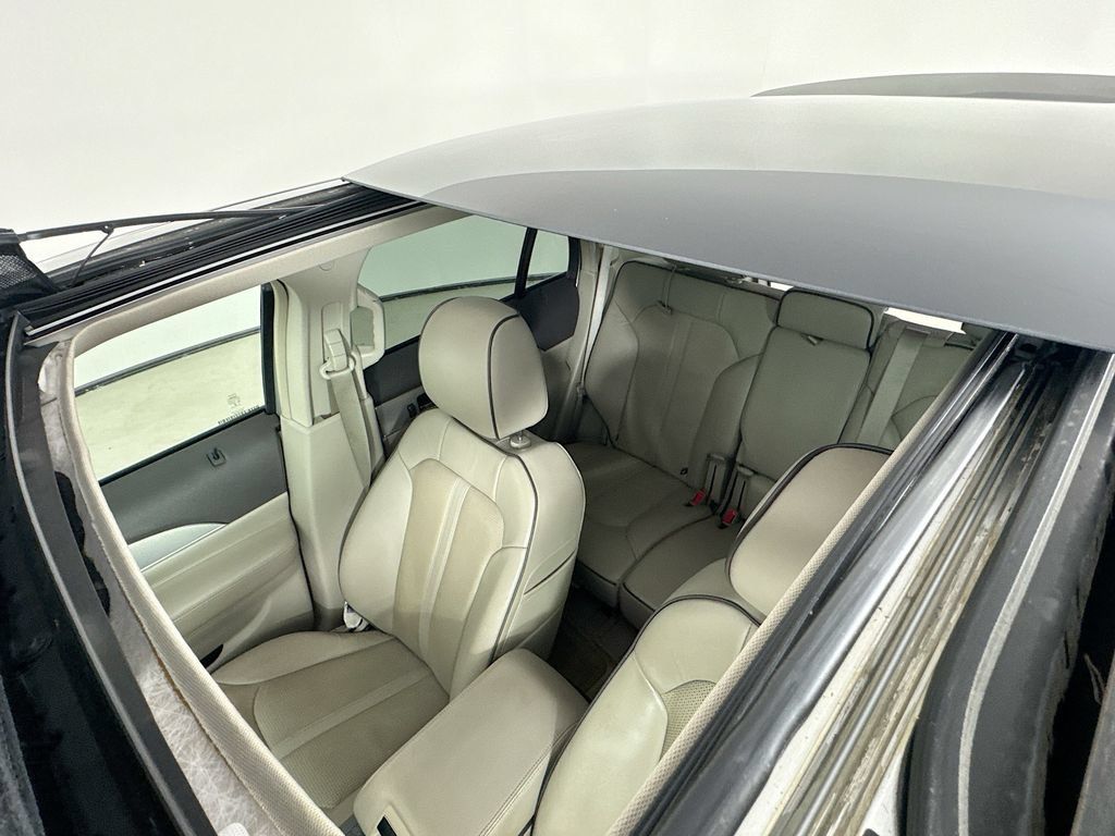 Used 2015 Lincoln MKX FWD w/ Equipment Group 102A image 26
