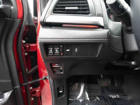 Used 2025 Honda Odyssey Sport-L image 11