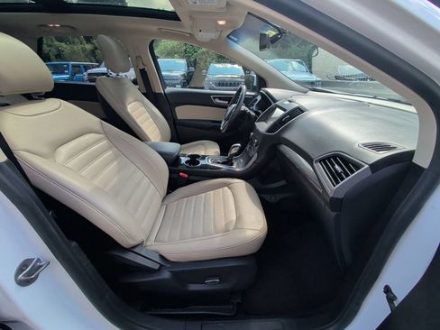 Used 2017 Ford Edge SEL w/ Equipment Group 201A AWD/4WD image 16