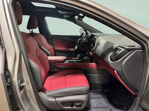 Used 2025 Lexus NX 250 AWD image 29
