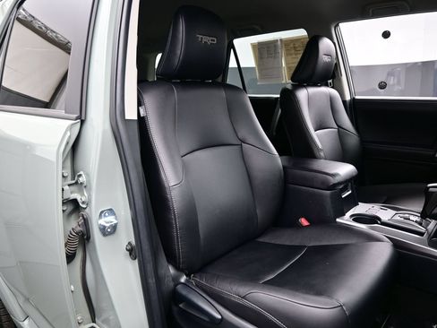 Used 2022 Toyota 4Runner TRD Sport w/ Technology Package AWD/4WD image 14