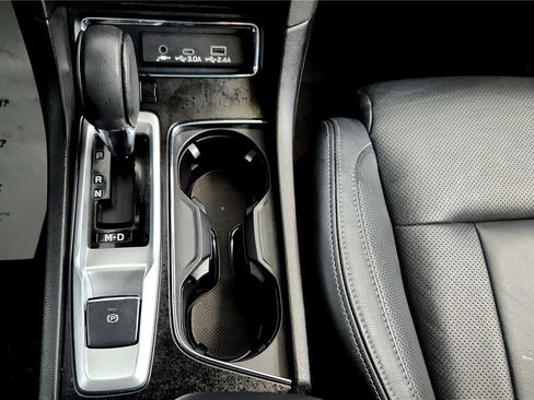 Used 2023 Subaru Ascent Limited w/ Technology Package image 28