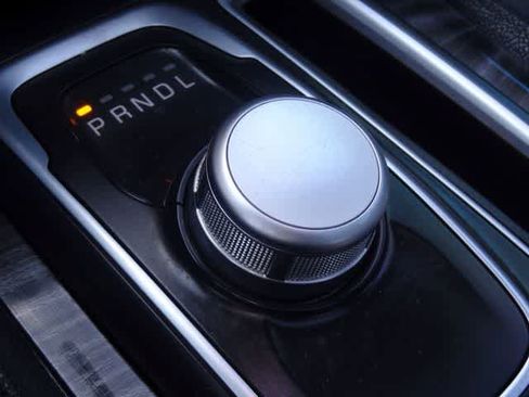 Used 2015 Chrysler 300 Limited AWD/4WD image 28