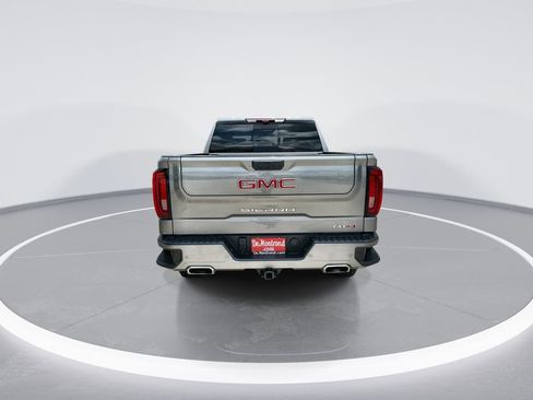 Used 2025 GMC Sierra 1500 AT4 w/ AT4 Premium Package AWD/4WD image 7