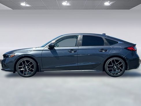 Used 2022 Honda Civic Sport Touring image 2
