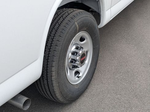 New 2025 GMC Savana 2500 Work Van w/ Safety Package image 16