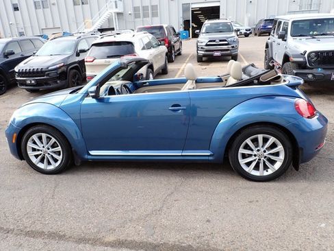 Used 2017 Volkswagen Beetle 1.8T SE FWD image 2