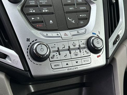Used 2011 GMC Terrain SLT FWD image 21