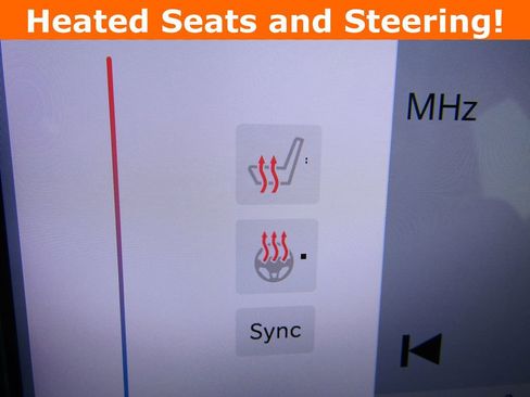 Used 2025 Chrysler Pacifica Select FWD image 14