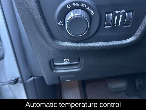 Certified 2024 Jeep Grand Cherokee L Laredo image 17