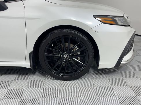 Used 2022 Toyota Camry XSE image 12