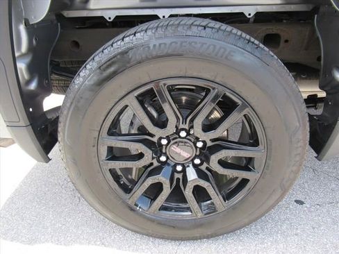 Used 2024 GMC Sierra 1500 Elevation AWD/4WD image 8