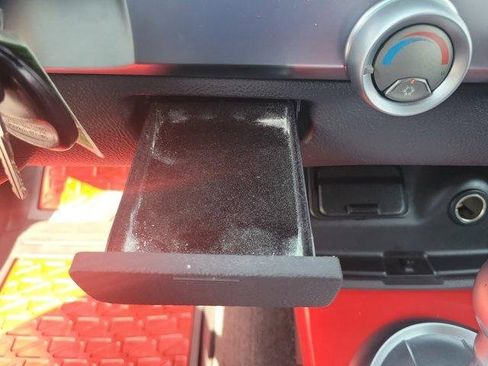 Used 2003 Chevrolet SSR w/ Preferred Equipment Group image 23