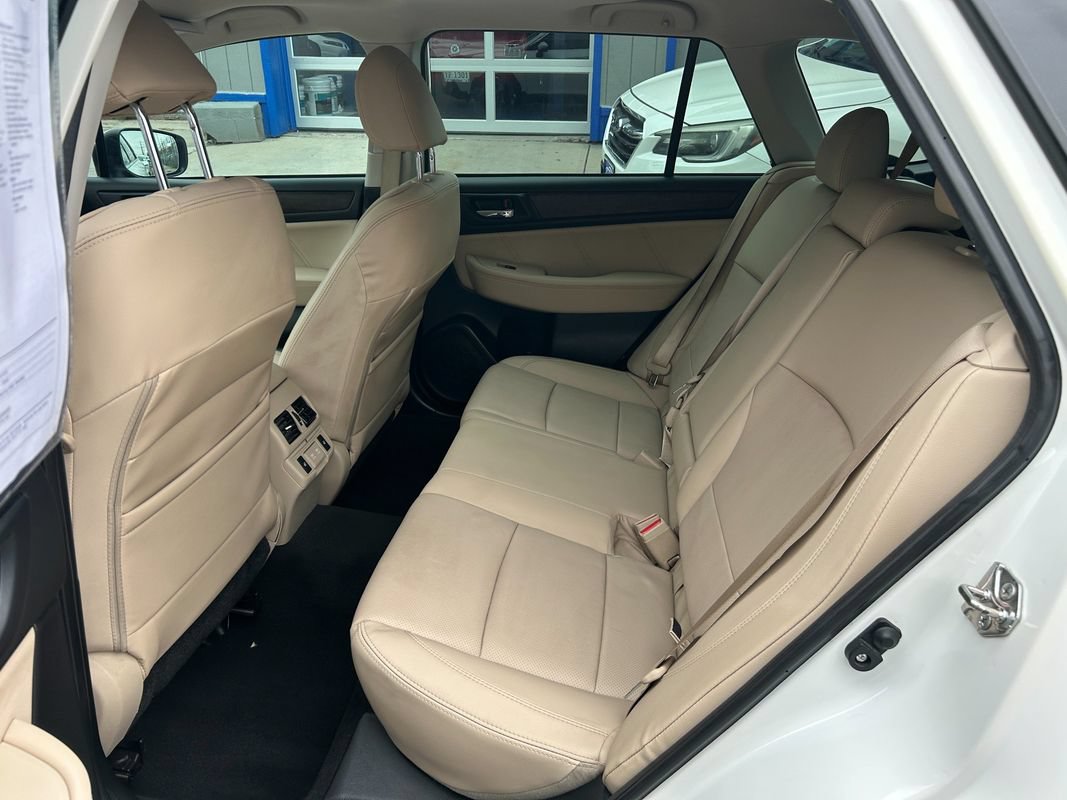 Used 2019 Subaru Outback 2.5i Limited AWD/4WD image 16
