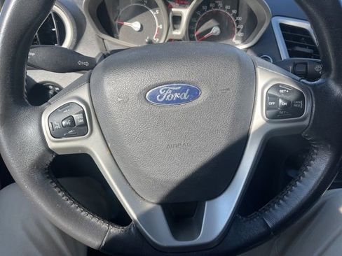 Used 2013 Ford Fiesta Titanium image 13
