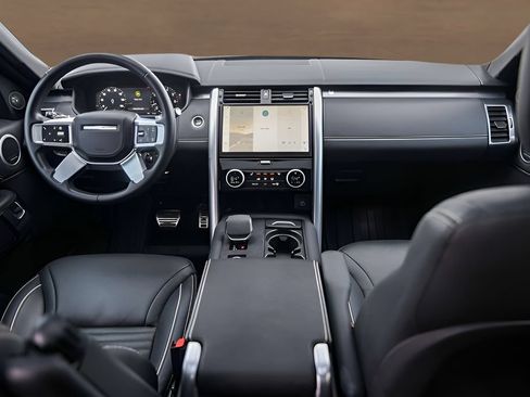 Used 2024 Land Rover Discovery Metropolitan Edition AWD/4WD image 27