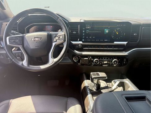 Used 2022 Chevrolet Silverado 1500 RST RWD image 13