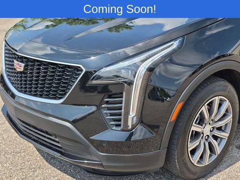 Used 2023 Cadillac XT4 Sport w/ Cold Weather Package AWD/4WD image 10