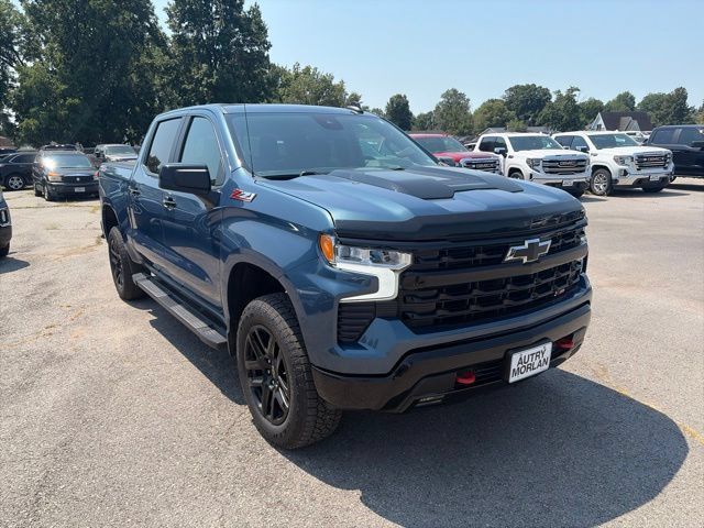 Used 2024 Chevrolet Silverado 1500 LT Trail Boss w/ Convenience Package II AWD/4WD image 8