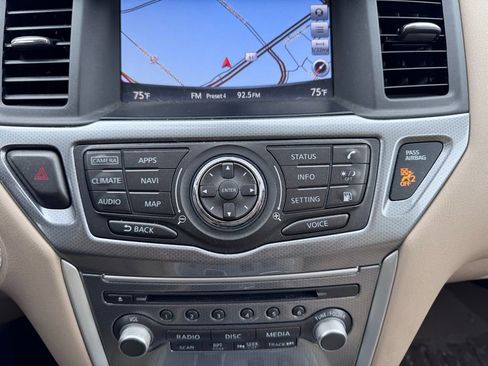 Used 2019 Nissan Pathfinder SL w/ SL Premium Package image 17