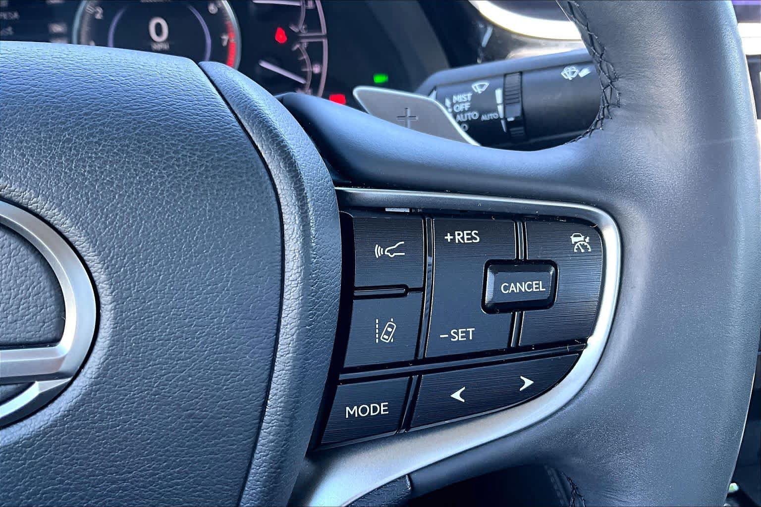 Used 2023 Lexus ES 250 w/ Premium Package AWD/4WD image 25
