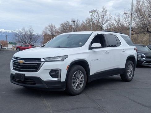 Used 2022 Chevrolet Traverse LT image 8