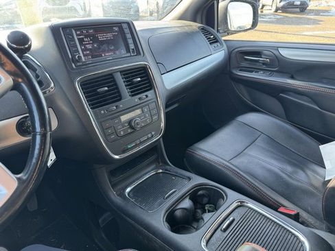 Used 2019 Dodge Grand Caravan GT image 8