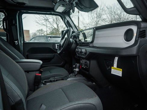 New 2026 Jeep Gladiator Sport image 9