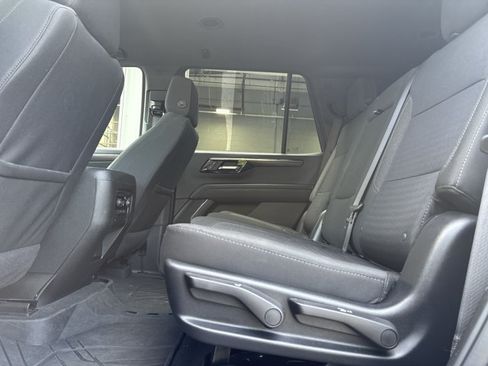 Used 2025 Chevrolet Tahoe LS AWD/4WD image 23