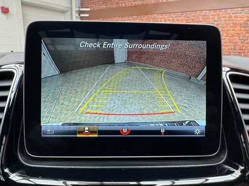 Used 2019 Mercedes-Benz GLE 400 4MATIC image 20