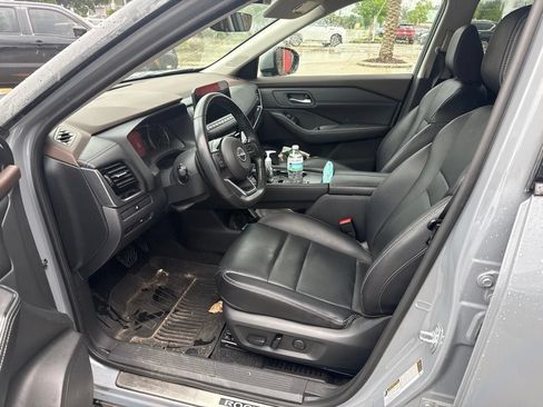 Used 2023 Nissan Rogue SL w/ SL Premium Package FWD image 6