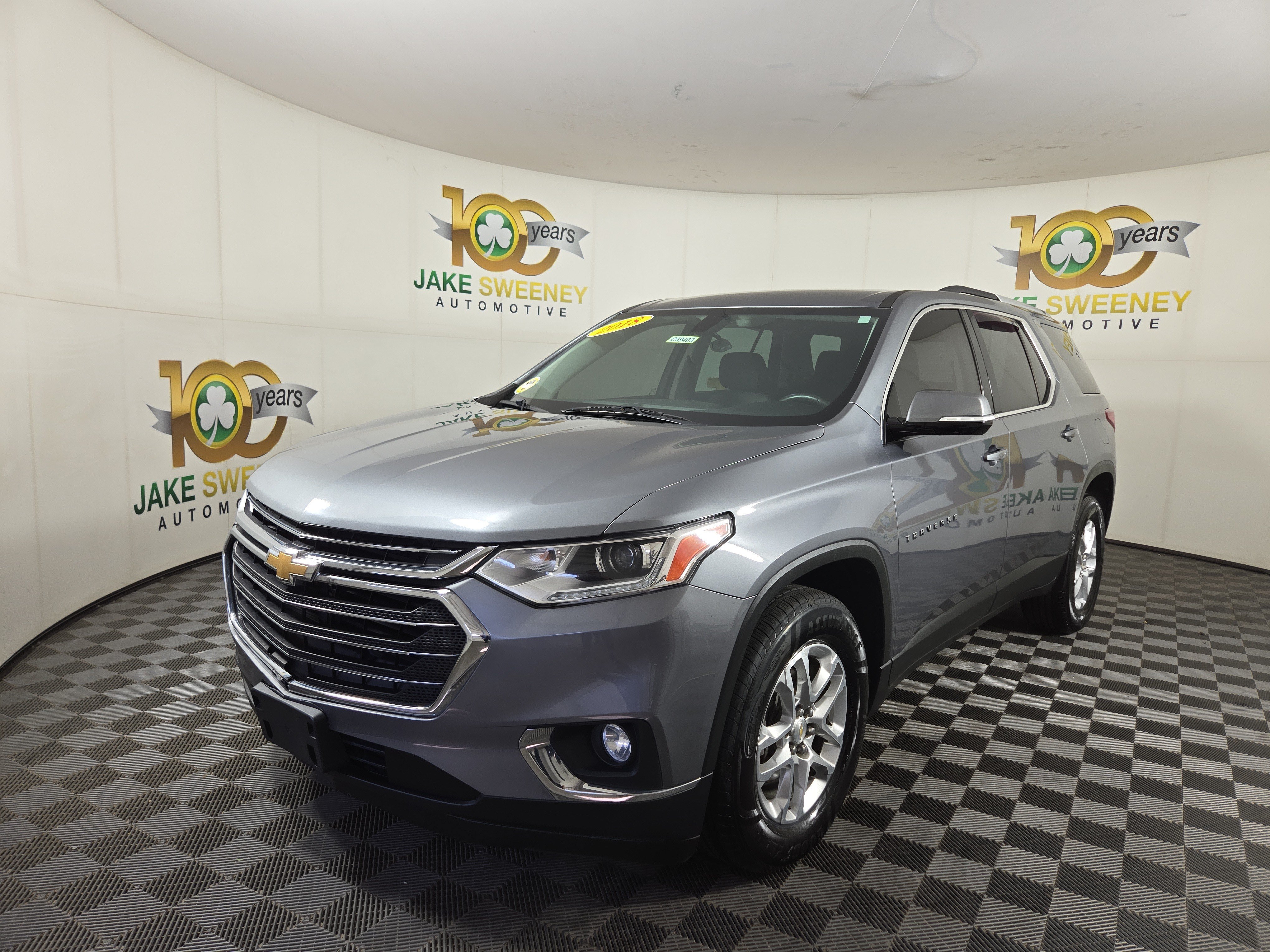 Used 2018 Chevrolet Traverse LT FWD image 3