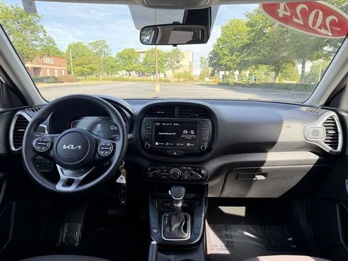 Certified 2024 Kia Soul LX w/ Option Group 015 FWD image 30
