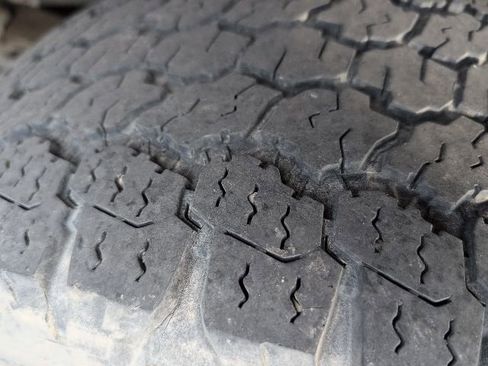 Used 2016 Ford F150 Lariat w/ Equipment Group 502A Luxury image 8